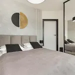 Apartport Wyjatkowe Z Widokiem Na Port W Gdyni By Renters * Gdynia