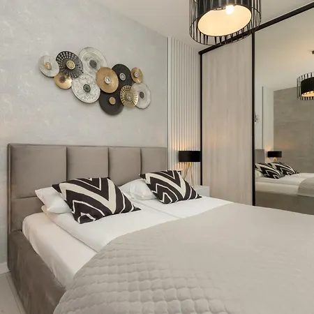 شقة Apartport Wyjatkowe Z Widokiem Na Port W Gdyni By Renters