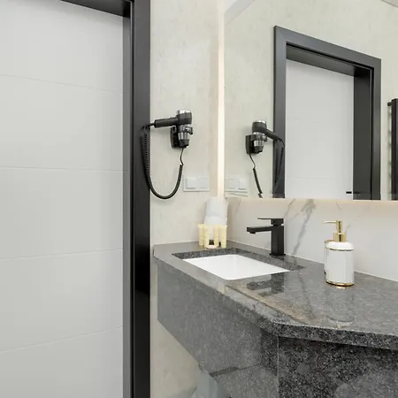 Apartport Wyjątkowe Z Widokiem Na Port W Gdyni By Renters Apartament *