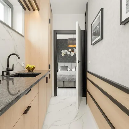 Apartment Apartport Wyjatkowe Z Widokiem Na Port W Gdyni By Renters Gdynia