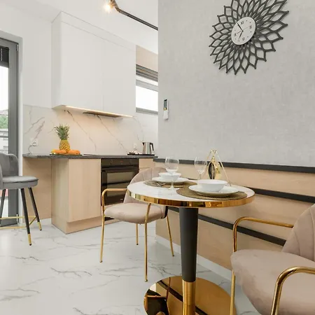 Apartment Apartport Wyjatkowe Z Widokiem Na Port W Gdyni By Renters Gdynia