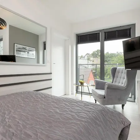 Apartment Apartport Wyjatkowe Z Widokiem Na Port W Gdyni By Renters *