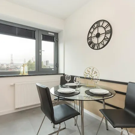 Apartport Wyjątkowe Z Widokiem Na Port W Gdyni By Renters