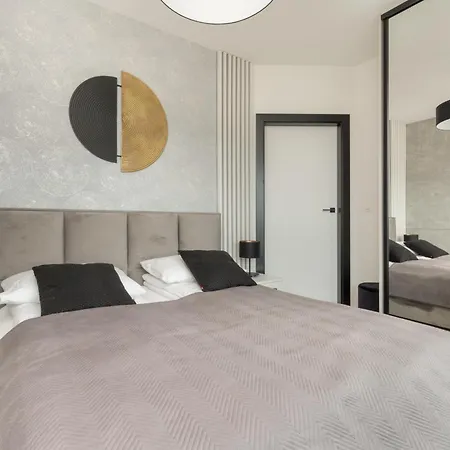 Apartport Wyjątkowe Z Widokiem Na Port W Gdyni By Renters * Gdynia
