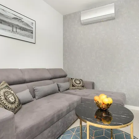 Apartport Wyjatkowe Z Widokiem Na Port W Gdyni By Renters شقة