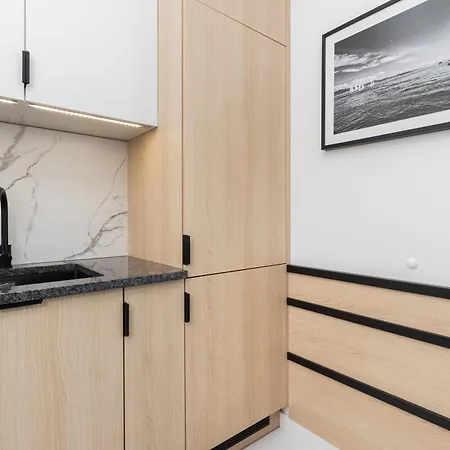 Apartport Wyjatkowe Z Widokiem Na Port W Gdyni By Renters Apartment *